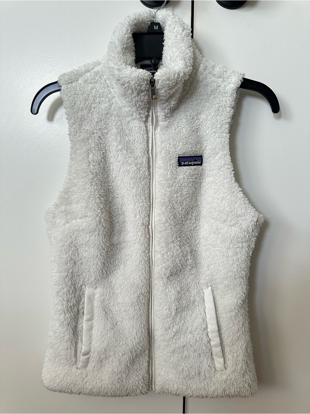 Patagonia Womenโs White Sherpa Fleece Vest